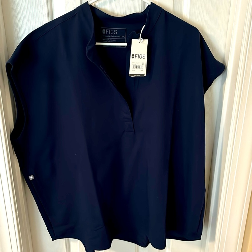Figs Women’s Rafaela 3-pocket Scrub Top, Navy - Size XXL